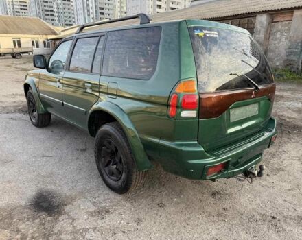 Зелений Міцубісі Паджеро Спорт, об'ємом двигуна 3 л та пробігом 289 тис. км за 2800 $, фото 2 на Automoto.ua