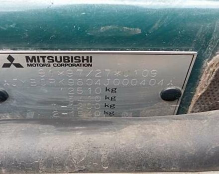 Зелений Міцубісі Паджеро Спорт, об'ємом двигуна 2.97 л та пробігом 230 тис. км за 7200 $, фото 11 на Automoto.ua