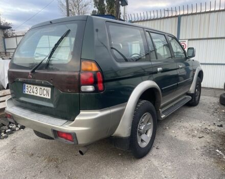 Зеленый Мицубиси Паджеро Спорт, объемом двигателя 2.5 л и пробегом 200 тыс. км за 4200 $, фото 2 на Automoto.ua