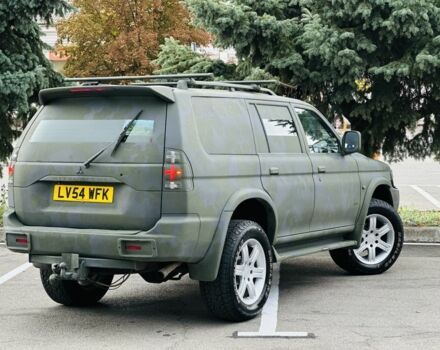 Зеленый Мицубиси Паджеро Спорт, объемом двигателя 2.5 л и пробегом 250 тыс. км за 3850 $, фото 3 на Automoto.ua