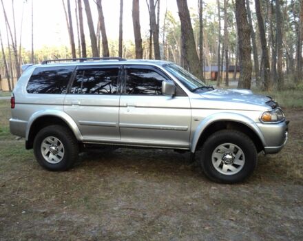 Зеленый Мицубиси Паджеро Спорт, объемом двигателя 2.5 л и пробегом 250 тыс. км за 9500 $, фото 3 на Automoto.ua