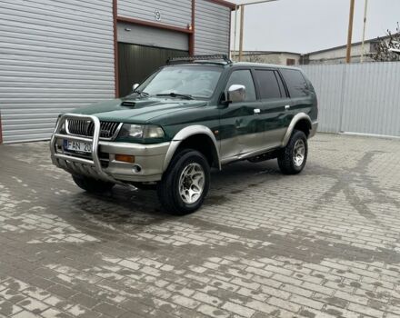 Зеленый Мицубиси Паджеро Спорт, объемом двигателя 2.5 л и пробегом 111 тыс. км за 3000 $, фото 1 на Automoto.ua