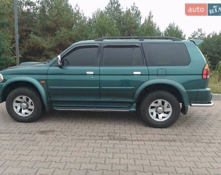 Зелений Міцубісі Паджеро Спорт, об'ємом двигуна 0 л та пробігом 500 тис. км за 7500 $, фото 1 на Automoto.ua