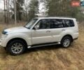 Белый Мицубиси Паджеро Вагон, объемом двигателя 2.97 л и пробегом 202 тыс. км за 12000 $, фото 1 на Automoto.ua