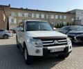 Белый Мицубиси Паджеро Вагон, объемом двигателя 3 л и пробегом 250 тыс. км за 10900 $, фото 1 на Automoto.ua