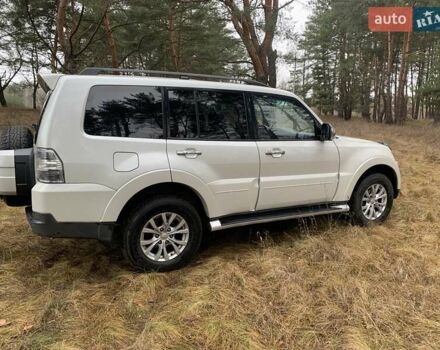 Белый Мицубиси Паджеро Вагон, объемом двигателя 2.97 л и пробегом 202 тыс. км за 12000 $, фото 4 на Automoto.ua