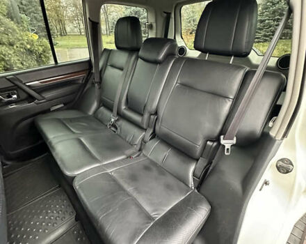 Белый Мицубиси Паджеро Вагон, объемом двигателя 3.2 л и пробегом 292 тыс. км за 12500 $, фото 34 на Automoto.ua