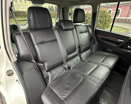 Белый Мицубиси Паджеро Вагон, объемом двигателя 3.2 л и пробегом 292 тыс. км за 12500 $, фото 33 на Automoto.ua