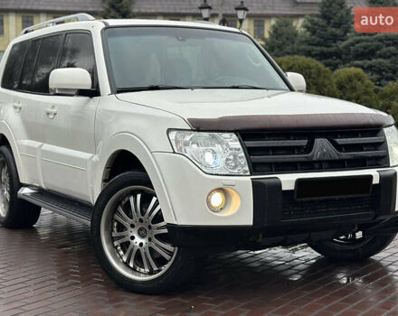 Белый Мицубиси Паджеро Вагон, объемом двигателя 3.2 л и пробегом 292 тыс. км за 12500 $, фото 7 на Automoto.ua