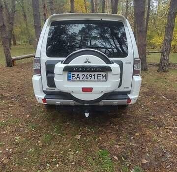 Білий Міцубісі Паджеро Вагон, об'ємом двигуна 3.2 л та пробігом 226 тис. км за 19500 $, фото 3 на Automoto.ua