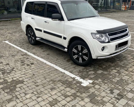 Белый Мицубиси Паджеро Вагон, объемом двигателя 0 л и пробегом 155 тыс. км за 17900 $, фото 2 на Automoto.ua
