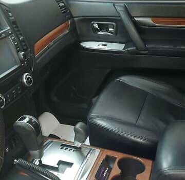 Білий Міцубісі Паджеро Вагон, об'ємом двигуна 3.2 л та пробігом 226 тис. км за 19500 $, фото 15 на Automoto.ua