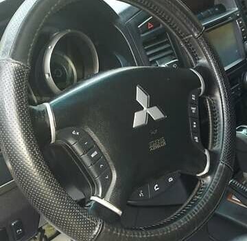 Білий Міцубісі Паджеро Вагон, об'ємом двигуна 3.2 л та пробігом 226 тис. км за 19500 $, фото 17 на Automoto.ua