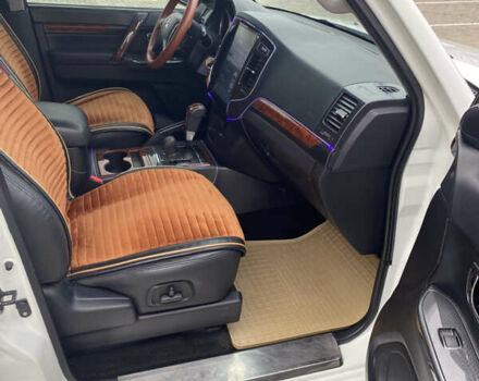 Белый Мицубиси Паджеро Вагон, объемом двигателя 0 л и пробегом 155 тыс. км за 17900 $, фото 17 на Automoto.ua