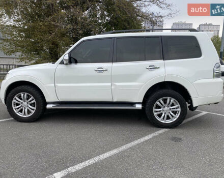 Белый Мицубиси Паджеро Вагон, объемом двигателя 3.2 л и пробегом 208 тыс. км за 19500 $, фото 2 на Automoto.ua