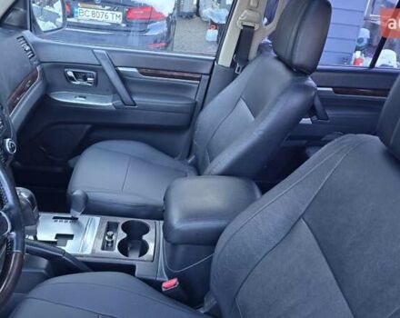 Белый Мицубиси Паджеро Вагон, объемом двигателя 3.5 л и пробегом 233 тыс. км за 14500 $, фото 17 на Automoto.ua