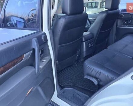 Белый Мицубиси Паджеро Вагон, объемом двигателя 3.5 л и пробегом 233 тыс. км за 14500 $, фото 13 на Automoto.ua