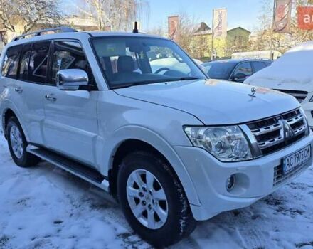 Белый Мицубиси Паджеро Вагон, объемом двигателя 3.5 л и пробегом 220 тыс. км за 14500 $, фото 1 на Automoto.ua