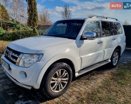 Білий Міцубісі Паджеро Вагон, об'ємом двигуна 3.2 л та пробігом 175 тис. км за 18500 $, фото 2 на Automoto.ua
