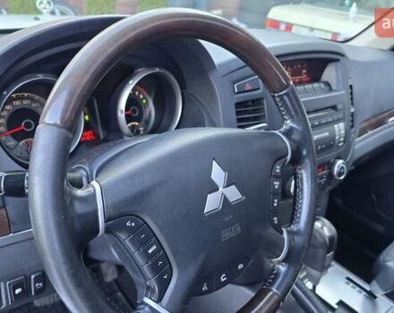 Белый Мицубиси Паджеро Вагон, объемом двигателя 3.5 л и пробегом 233 тыс. км за 14500 $, фото 19 на Automoto.ua