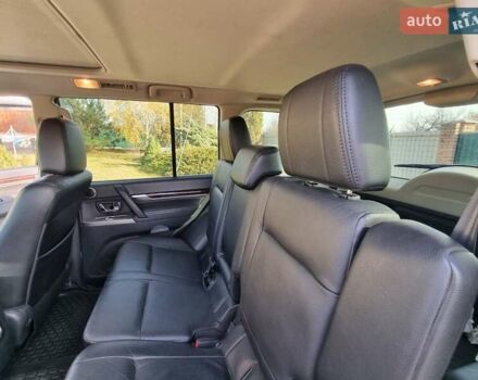 Білий Міцубісі Паджеро Вагон, об'ємом двигуна 3.2 л та пробігом 175 тис. км за 18500 $, фото 5 на Automoto.ua