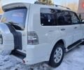 Белый Мицубиси Паджеро Вагон, объемом двигателя 3.5 л и пробегом 220 тыс. км за 14500 $, фото 1 на Automoto.ua
