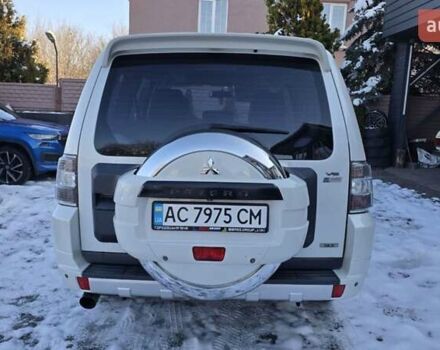 Белый Мицубиси Паджеро Вагон, объемом двигателя 3.5 л и пробегом 220 тыс. км за 14500 $, фото 3 на Automoto.ua