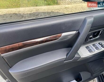 Білий Міцубісі Паджеро Вагон, об'ємом двигуна 3.2 л та пробігом 144 тис. км за 21999 $, фото 34 на Automoto.ua