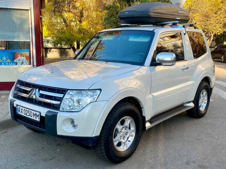 Мицубиси Паджеро Вагон 2007 в Харькове на Automoto.ua Белый Мицубиси Паджеро Вагон, объемом двигателя 2.97 л и пробегом 305 тыс. км за 14500 $, фото 1 на Automoto.ua
