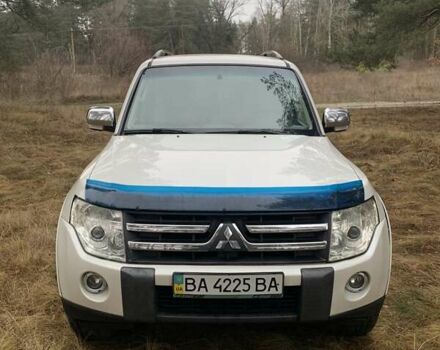 Белый Мицубиси Паджеро Вагон, объемом двигателя 2.97 л и пробегом 202 тыс. км за 12000 $, фото 1 на Automoto.ua