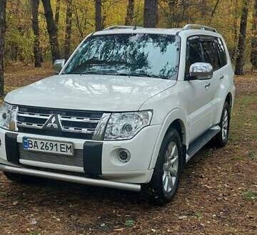 Міцубісі Паджеро Вагон 2011 у Александрие на Automoto.ua Білий Міцубісі Паджеро Вагон, об'ємом двигуна 3.2 л та пробігом 226 тис. км за 19500 $, фото 1 на Automoto.ua