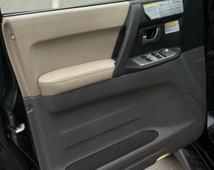 Бежевый Мицубиси Паджеро Вагон, объемом двигателя 3.5 л и пробегом 300 тыс. км за 7800 $, фото 24 на Automoto.ua