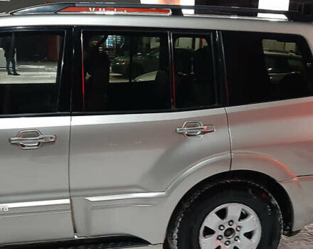 Бежевий Міцубісі Паджеро Вагон, об'ємом двигуна 3.2 л та пробігом 343 тис. км за 10300 $, фото 12 на Automoto.ua