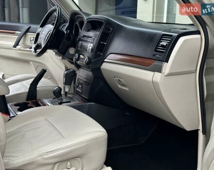 Міцубісі Паджеро Вагон 2007 у Миколаєві на Automoto.ua Бежевий Міцубісі Паджеро Вагон, об'ємом двигуна 3.83 л та пробігом 195 тис. км за 12999 $, фото 34 на Automoto.ua