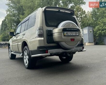 Бежевый Мицубиси Паджеро Вагон, объемом двигателя 3.2 л и пробегом 215 тыс. км за 13888 $, фото 100 на Automoto.ua