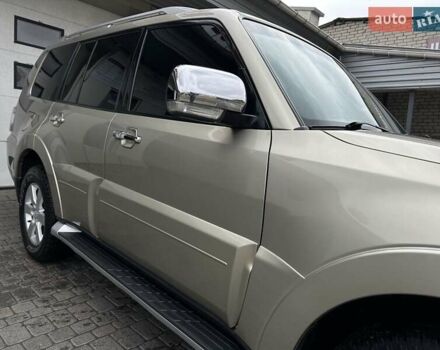 Міцубісі Паджеро Вагон 2007 у Миколаєві на Automoto.ua Бежевий Міцубісі Паджеро Вагон, об'ємом двигуна 3.83 л та пробігом 195 тис. км за 12999 $, фото 12 на Automoto.ua