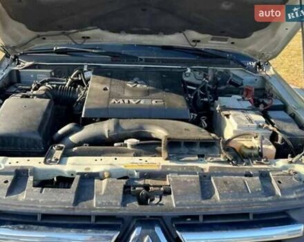 Бежевый Мицубиси Паджеро Вагон, объемом двигателя 3.8 л и пробегом 281 тыс. км за 7900 $, фото 9 на Automoto.ua