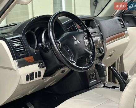 Міцубісі Паджеро Вагон 2007 у Миколаєві на Automoto.ua Бежевий Міцубісі Паджеро Вагон, об'ємом двигуна 3.83 л та пробігом 195 тис. км за 12999 $, фото 42 на Automoto.ua