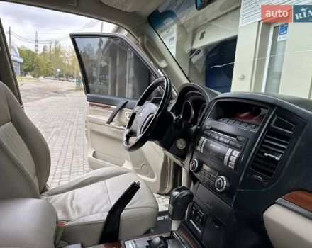 Міцубісі Паджеро Вагон 2007 у Миколаєві на Automoto.ua Бежевий Міцубісі Паджеро Вагон, об'ємом двигуна 3.83 л та пробігом 195 тис. км за 12999 $, фото 37 на Automoto.ua