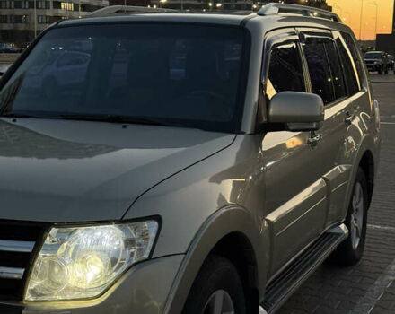 Бежевый Мицубиси Паджеро Вагон, объемом двигателя 2.97 л и пробегом 334 тыс. км за 11500 $, фото 2 на Automoto.ua