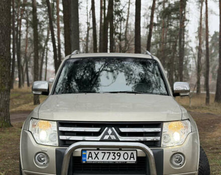 Бежевий Міцубісі Паджеро Вагон, об'ємом двигуна 3.2 л та пробігом 211 тис. км за 12800 $, фото 39 на Automoto.ua