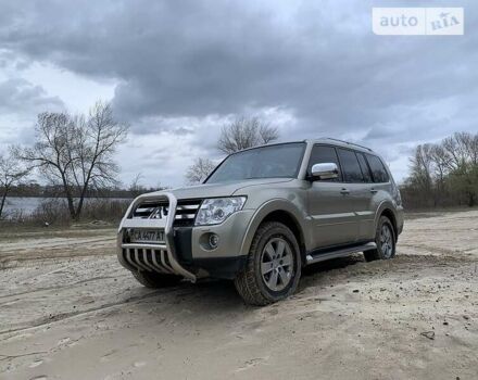 Бежевий Міцубісі Паджеро Вагон, об'ємом двигуна 3 л та пробігом 151 тис. км за 12900 $, фото 7 на Automoto.ua