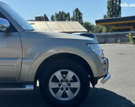 Бежевий Міцубісі Паджеро Вагон, об'ємом двигуна 3 л та пробігом 252 тис. км за 13390 $, фото 13 на Automoto.ua