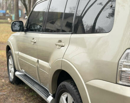 Бежевий Міцубісі Паджеро Вагон, об'ємом двигуна 3.2 л та пробігом 211 тис. км за 12800 $, фото 35 на Automoto.ua