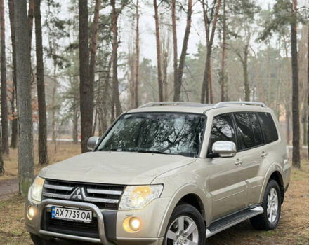 Бежевий Міцубісі Паджеро Вагон, об'ємом двигуна 3.2 л та пробігом 211 тис. км за 12800 $, фото 56 на Automoto.ua