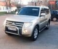 Бежевый Мицубиси Паджеро Вагон, объемом двигателя 3.2 л и пробегом 210 тыс. км за 12800 $, фото 3 на Automoto.ua