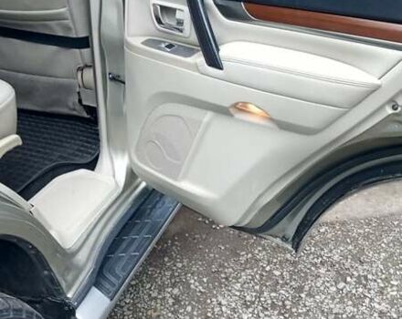 Бежевий Міцубісі Паджеро Вагон, об'ємом двигуна 3.2 л та пробігом 188 тис. км за 14200 $, фото 16 на Automoto.ua