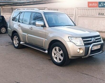 Бежевый Мицубиси Паджеро Вагон, объемом двигателя 3.2 л и пробегом 210 тыс. км за 12800 $, фото 7 на Automoto.ua