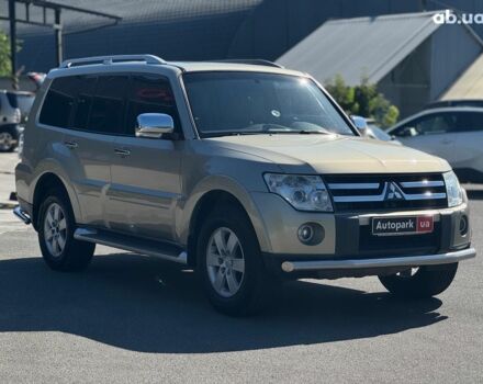 Бежевий Міцубісі Паджеро Вагон, об'ємом двигуна 3 л та пробігом 252 тис. км за 13390 $, фото 14 на Automoto.ua