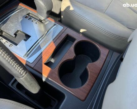 Бежевий Міцубісі Паджеро Вагон, об'ємом двигуна 3 л та пробігом 252 тис. км за 13390 $, фото 31 на Automoto.ua